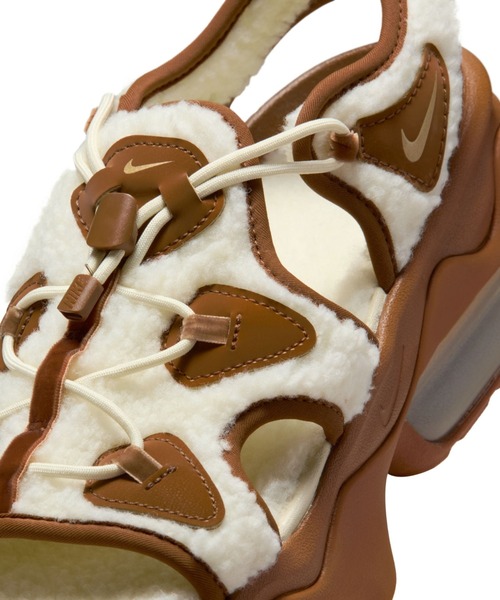 NIKE(ナイキ)の「NIKE Air Max Koko(ナイキ ウィメンズ エア マックス ココ サンダル WNTR NA)(サンダル・レディース・ブラック系/ブラウン系・23cm/24cm/25cm)」の3枚目の写真