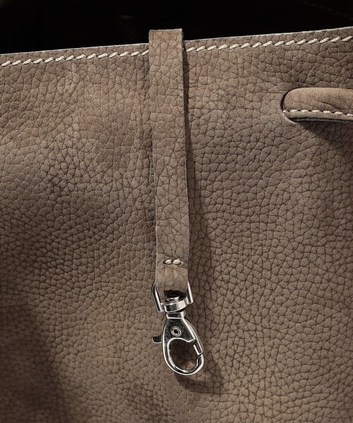 TOMORROWLAND (トゥモローランド)の「【別注】Charles et Charlus Marcel ヌバックレザー バックパック(バックパック/リュック・メンズ・グレイッシュベージュ・FREE)」の8枚目の写真