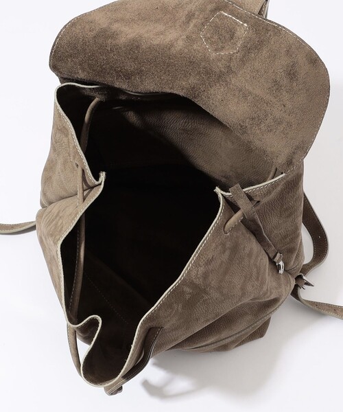 TOMORROWLAND (トゥモローランド)の「【別注】Charles et Charlus Marcel ヌバックレザー バックパック(バックパック/リュック・メンズ・グレイッシュベージュ・FREE)」の10枚目の写真