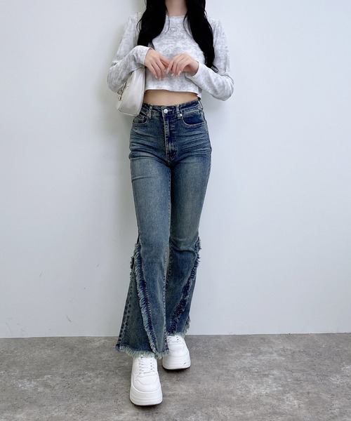 INGNI（イング）の「フリンジフレアデニムパンツ（デニムパンツ・レディース・ブルー系その他4/グレー/ブルー系その他・S/M）」の6枚目の写真