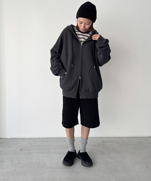 CANAL JEAN(キャナルジーン)の「choice_cnl ウォッシングスウェットパーカー(パーカー・レディース・カーキ/チャコールグレー・ONE SIZE)」の5枚目の写真