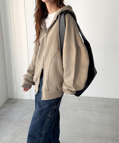 CANAL JEAN(キャナルジーン)の「choice_cnl ウォッシングスウェットパーカー(パーカー・レディース・カーキ/チャコールグレー・ONE SIZE)」の6枚目の写真