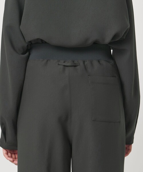 UNITED ARROWS & SONS by DAISUKE OBANA（ユナイテッドアローズアンドサンズバイダイスケオバナ）の「＜D.O UNITED ARROWS BY DAISUKE OBANA for WOMEN＞+10 RIB WIDE FLAR PANTS/フレアパンツ（その他パンツ・レディース・ブラック/オリーブ・M/S）」の11枚目の写真