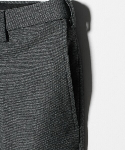 UNITED ARROWS（ユナイテッドアローズ）の「サイドエクステンド バーズアイ ノープリーツスラックス COMFORT EASY‐MODEL ウォッシャブル ストレッチ（スラックス・メンズ・グレー系/ダークグレー・44/48/52/46/50/42）」の11枚目の写真