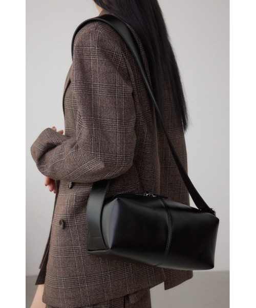 AZUL by moussy(アズールバイマウジー)の「【WEB限定】スクエアショルダーバッグ(ショルダーバッグ・レディース・ブラウン/シルバー/ブラック・FREE)」の4枚目の写真