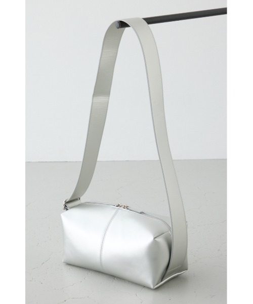 ショルダーバッグ MOUSSY SQUARE POCHETTE moussy - かんだまさん愛用♡MOUSSY SQUARE POCHETTEスクエア