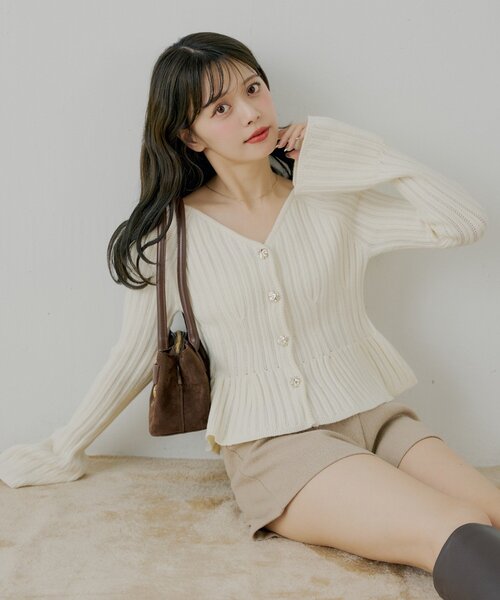 SALON by Chico】金釦ペプラム柄編みニット（ニット/セーター）｜Chico