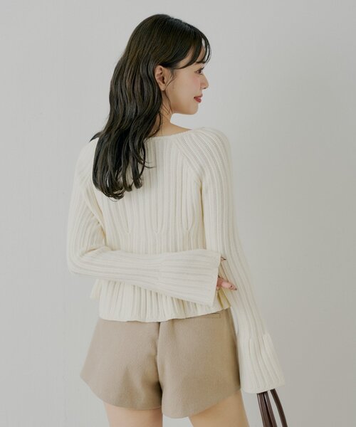 Chico（チコ）の「【SALON by Chico】金釦ペプラム柄編みニット（ニット/セーター・レディース・ベージュ/アイボリー/ブラック/レッド・FREE）」の6枚目の写真