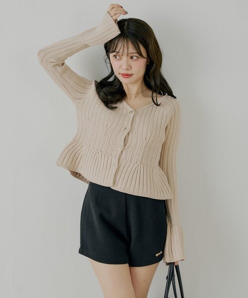 Chico（チコ）の「【SALON by Chico】金釦ペプラム柄編みニット（ニット/セーター・レディース・ベージュ/アイボリー/ブラック/レッド・FREE）」の20枚目の写真