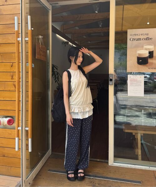 RONRON(ロンロン)の「HEART BUTTON GOLGI SLEEVELESS EYELET YELLOW(Tシャツ/カットソー・レディース・その他・FREE)」の6枚目の写真
