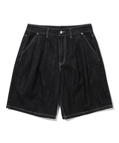 TRILLION（トリリオン）の「レインスロップツータックバミューダデニムショーツ（BLACK）（その他パンツ・レディース・その他・MEDIUM/LARGE/X-LARGE）」の2枚目の写真