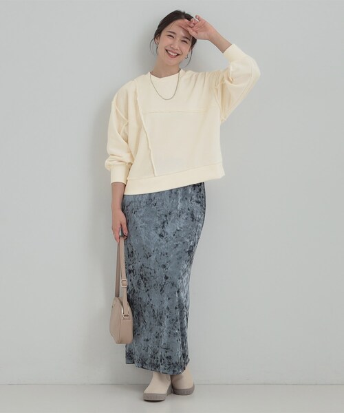 Cutie Blonde(キューティーブロンド)の「1枚でコーデが決まる リメイク風スウェット(スウェット・レディース・パープル系/オフホワイト/ブラック/ライトグレー・00)」の7枚目の写真