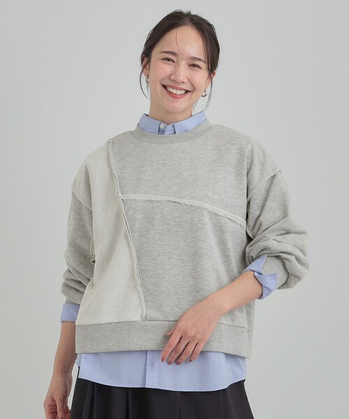 Cutie Blonde(キューティーブロンド)の「1枚でコーデが決まる リメイク風スウェット(スウェット・レディース・パープル系/オフホワイト/ブラック/ライトグレー・00)」の9枚目の写真