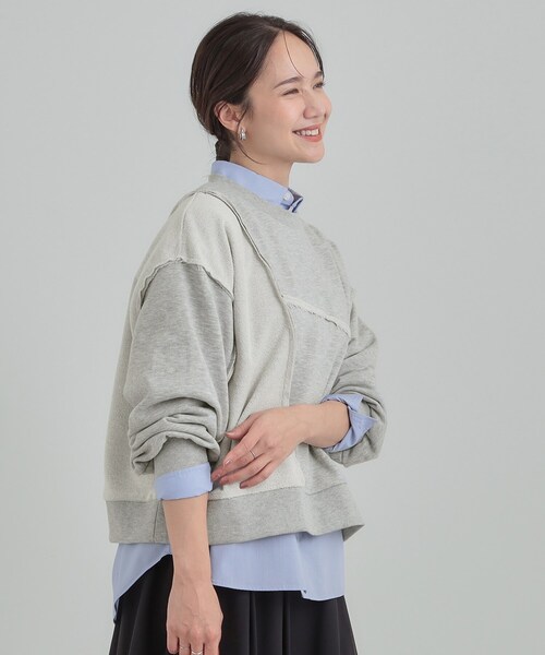 Cutie Blonde(キューティーブロンド)の「1枚でコーデが決まる リメイク風スウェット(スウェット・レディース・パープル系/オフホワイト/ブラック/ライトグレー・00)」の10枚目の写真