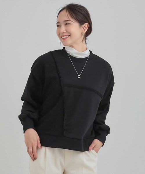 Cutie Blonde(キューティーブロンド)の「1枚でコーデが決まる リメイク風スウェット(スウェット・レディース・パープル系/オフホワイト/ブラック/ライトグレー・00)」の13枚目の写真