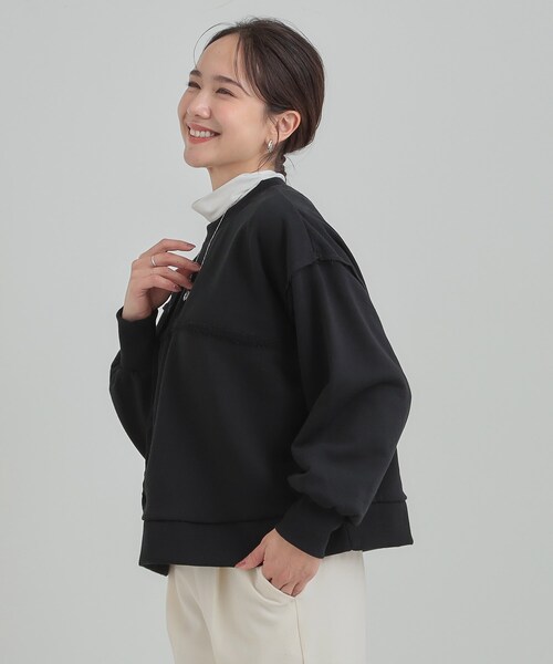 Cutie Blonde(キューティーブロンド)の「1枚でコーデが決まる リメイク風スウェット(スウェット・レディース・パープル系/オフホワイト/ブラック/ライトグレー・00)」の14枚目の写真