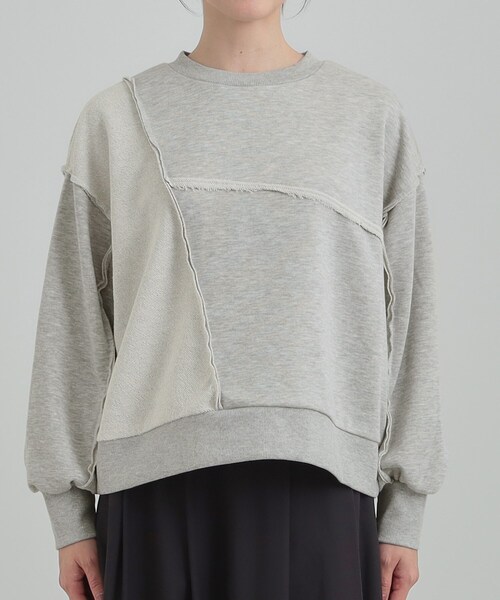 Cutie Blonde(キューティーブロンド)の「1枚でコーデが決まる リメイク風スウェット(スウェット・レディース・パープル系/オフホワイト/ブラック/ライトグレー・00)」の21枚目の写真