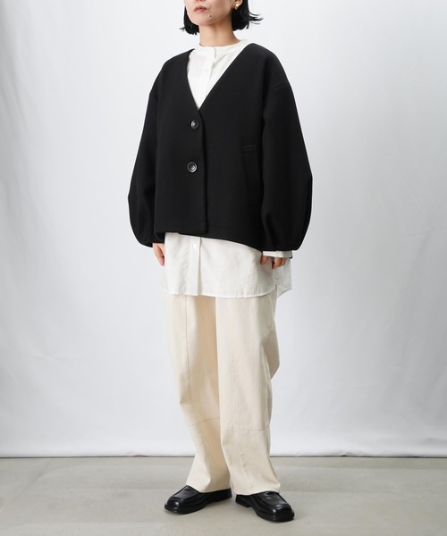 LUCA/LADY LUCK LUCA（ルカ/レディラックルカ）の「LC/LLL 袖タックVネックコート（ノーカラーコート・レディース・ブラック/ライトグレー/ブラウン・FREE）」の9枚目の写真