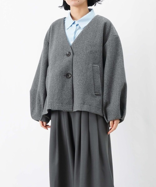 LUCA/LADY LUCK LUCA（ルカ/レディラックルカ）の「LC/LLL 袖タックVネックコート（ノーカラーコート・レディース・ブラック/ライトグレー/ブラウン・FREE）」の19枚目の写真