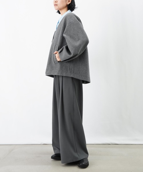 LUCA/LADY LUCK LUCA（ルカ/レディラックルカ）の「LC/LLL 袖タックVネックコート（ノーカラーコート・レディース・ブラック/ライトグレー/ブラウン・FREE）」の17枚目の写真