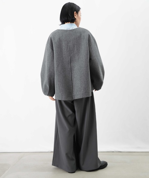 LUCA/LADY LUCK LUCA（ルカ/レディラックルカ）の「LC/LLL 袖タックVネックコート（ノーカラーコート・レディース・ブラック/ライトグレー/ブラウン・FREE）」の18枚目の写真