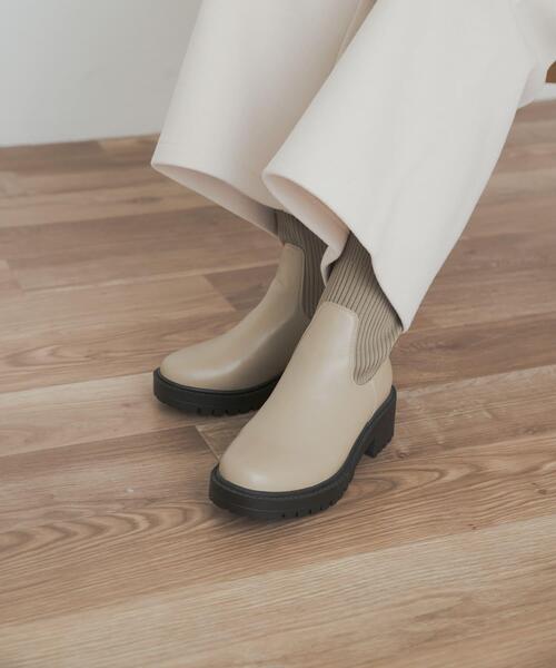 URBAN RESEARCH DOORS(アーバンリサーチドアーズ)の「ニットドッキングブーツ(ブーツ・レディース・ベージュ/ブラック・38/36/37)」の8枚目の写真