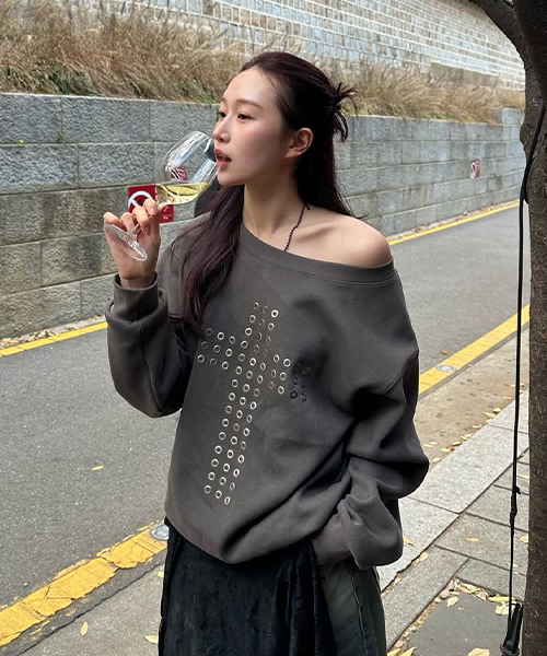 Midnight Move(ミッドナイトムーブ)の「ey cross mtm (brown)(スウェット・レディース・その他・FREE)」の1枚目の写真