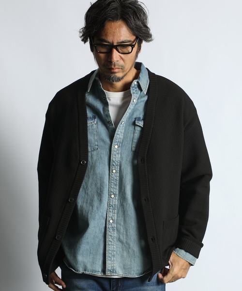 The DUFFER of ST.GEORGE(ザダファーオブセントジョージ)の「WASHABLE WAFFLE KNIT CARDIGAN:自宅で洗える ウォッシャブル ワッフルニット カーディガン(カーディガン/ボレロ・メンズ・ネイビー/アッシュグレー/ブラック・MEDIUM/LARGE/X-LARGE)」の14枚目の写真