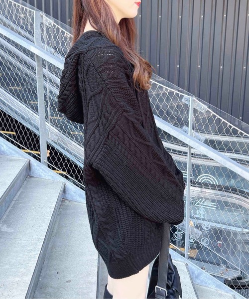 INGNI（イング）の「【WEB限定】ケーブルビッグニットパーカー（パーカー・レディース・グレー/アイボリー/ブラック/ベージュ・M）」の17枚目の写真