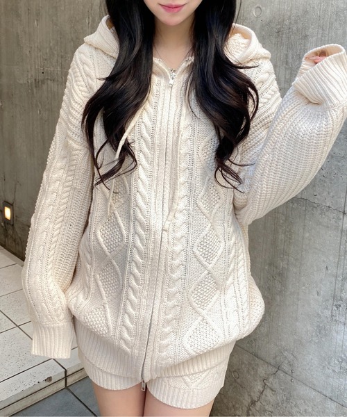 INGNI（イング）の「【WEB限定】ケーブルビッグニットパーカー（パーカー・レディース・グレー/アイボリー/ブラック/ベージュ・M）」の5枚目の写真