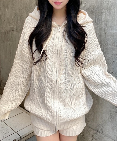 INGNI（イング）の「【WEB限定】ケーブルビッグニットパーカー（パーカー・レディース・グレー/アイボリー/ブラック/ベージュ・M）」の6枚目の写真