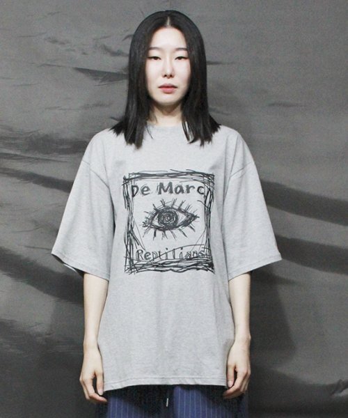 DEMARC(ドゥマーク)の「ストリートグラフィックボックスフィット半袖Tシャツグレー(Tシャツ/カットソー・レディース・その他・MEDIUM/LARGE)」の1枚目の写真