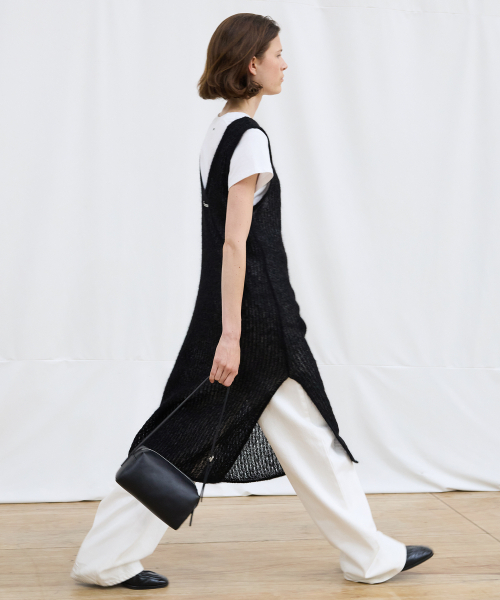 LEVAR（レバー）の「Crochet Eyelet Knit Dress - Black（ワンピース・レディース・その他・F）」の3枚目の写真