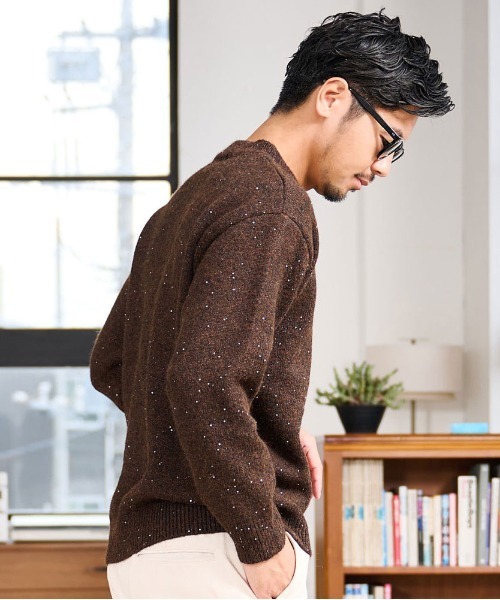 CavariA（キャバリア）の「『CavariA/キャバリア』スパンコールニットクルーネック（ニット/セーター・メンズ・グレー/ブラウン/チャコールグレー・L/M）」の18枚目の写真