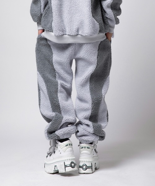 VANQUISH（ヴァンキッシュ）の「VANQUISH / ヴァンキッシュ Sans Serif ロゴ ジップアップ ボアパンツ（その他パンツ・メンズ・ブラウン/グレー・M/L）」の15枚目の写真