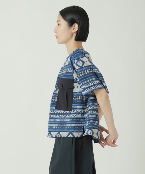 ZUCCa（ズッカ）の「エスニックプリント / プルオーバー / S（ポロシャツ・レディース・ブラック/ブルー・M size）」の4枚目の写真