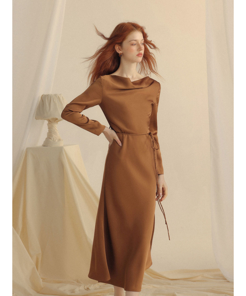 SINCETHEN(シンスゼン)の「グロー ボートネック ロングワンピース (ブラウン)(ワンピース・レディース・その他・S/M/L)」の1枚目の写真