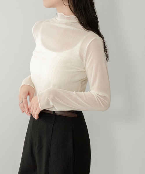 on:nue（オンニュ）の「【on:nue】[着用動画あり！] ラメラインシアーメロートップス（Tシャツ/カットソー・レディース・ブラウン/アイボリー/グレー・FREE）」の22枚目の写真