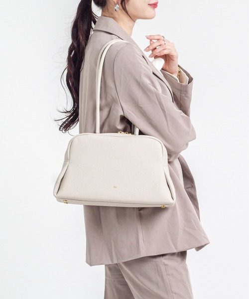 tov（トーヴ）の「【TOV】トートバッグ　肩掛け　トートバッグ PETAL OBLONG BAG M（トートバッグ・レディース・グレー/ブラック/ブラウン/ホワイト・FREE）」の3枚目の写真