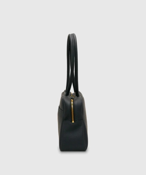 tov（トーヴ）の「【TOV】トートバッグ　肩掛け　トートバッグ PETAL OBLONG BAG M（トートバッグ・レディース・グレー/ブラック/ブラウン/ホワイト・FREE）」の14枚目の写真
