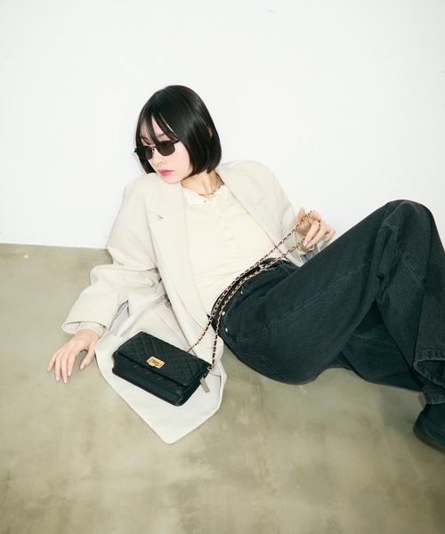 TONER(トナー)の「キルティングチェーンショルダーバッグ/ロゴプレート付き/財布(ショルダーバッグ・レディース・ブラック・FREE)」の4枚目の写真