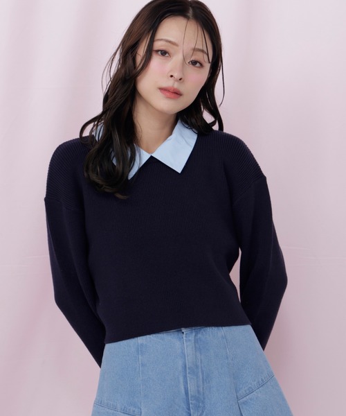 JILL by JILL STUART(ジルバイジルスチュアート)の「衿付きクロップドゆるニット(ニット/セーター・レディース・ブルー系その他/ネイビー/ピンク系その他・FREE)」の2枚目の写真