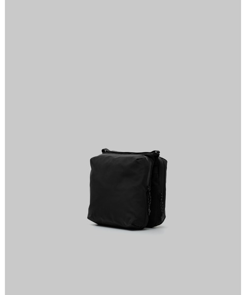 Topologie(トポロジー)の「Cassette Sacoche Medium(カセット サコッシュ ミディアム)(ショルダーバッグ・レディース・ブラック/ピンク/モスグリーン/グリーン系その他/オレンジ・ONE SIZE)」の16枚目の写真