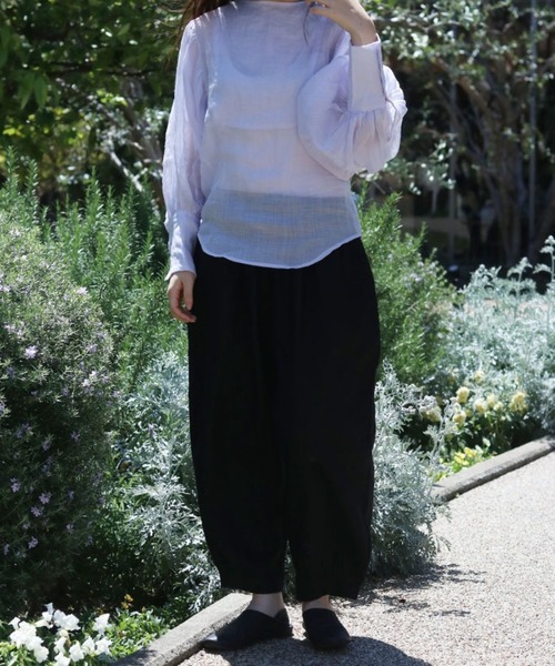 sanpo kuschel(サンポクシェル)の「リネン裾タックパンツ(その他パンツ・レディース・ブラック・FREE)」の4枚目の写真