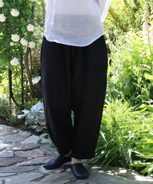 sanpo kuschel(サンポクシェル)の「リネン裾タックパンツ(その他パンツ・レディース・ブラック・FREE)」の12枚目の写真