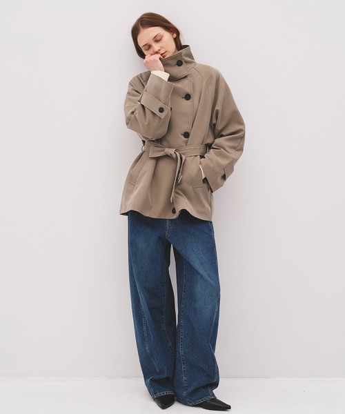 PUBLIC TOKYO(パブリックトウキョウ)の「【WEB限定予約受注中】ファンネルネックショートトレンチコート/4wayショートコート/2026年春人気1位のアウターに新色追加/シワ防止/オンオフ兼用/仕事でも使える/ウォッシャブル(トレンチコート・レディース・アイボリー/ダークグレー/カーキ/ブラウン/ベージュ・1/2)」の13枚目の写真