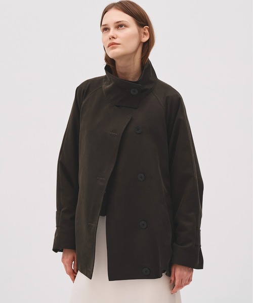 PUBLIC TOKYO(パブリックトウキョウ)の「【WEB限定予約受注中】ファンネルネックショートトレンチコート/4wayショートコート/2026年春人気1位のアウターに新色追加/シワ防止/オンオフ兼用/仕事でも使える/ウォッシャブル(トレンチコート・レディース・アイボリー/ダークグレー/カーキ/ブラウン/ベージュ・1/2)」の17枚目の写真