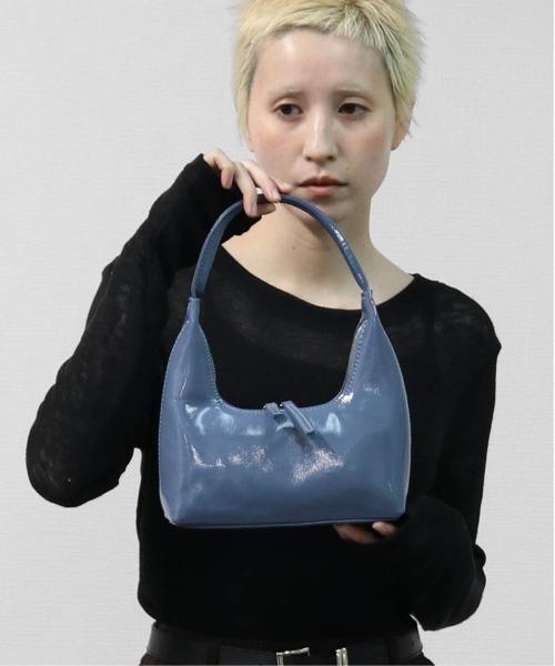 THE CELL.(ザセルドット)の「三日月MINIハンドバッグ HALF MOON MINI HANDBAG(ハンドバッグ・レディース・シルバー/ブルー/ブラック・FREE)」の3枚目の写真