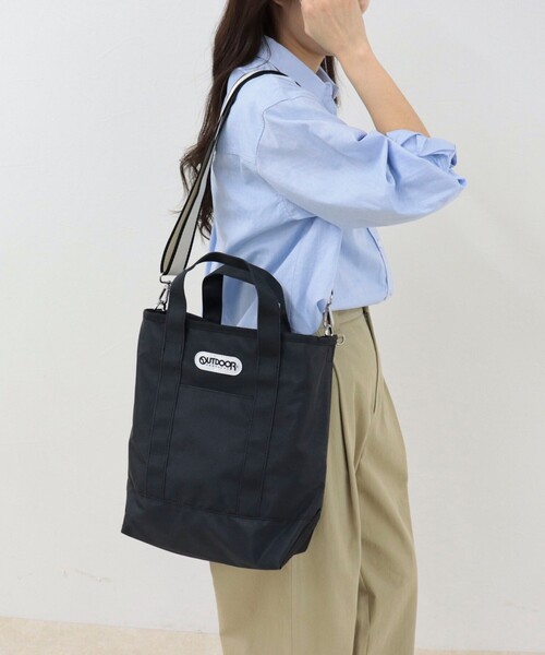 OUTDOOR PRODUCTS（アウトドアプロダクツ）の「【OUTDOOR PRODUCTS 】バイカラーテープトートバッグ（トートバッグ・レディース・ブラック/ベージュ・FREE）」の3枚目の写真