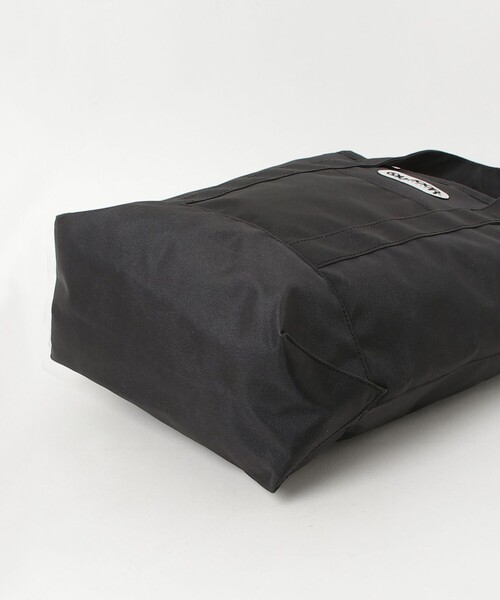 OUTDOOR PRODUCTS（アウトドアプロダクツ）の「【OUTDOOR PRODUCTS 】バイカラーテープトートバッグ（トートバッグ・レディース・ブラック/ベージュ・FREE）」の7枚目の写真